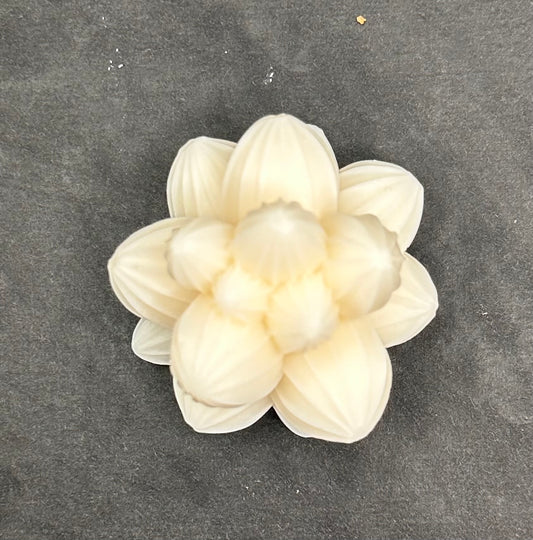 Fondant lotus stylisé ~15g